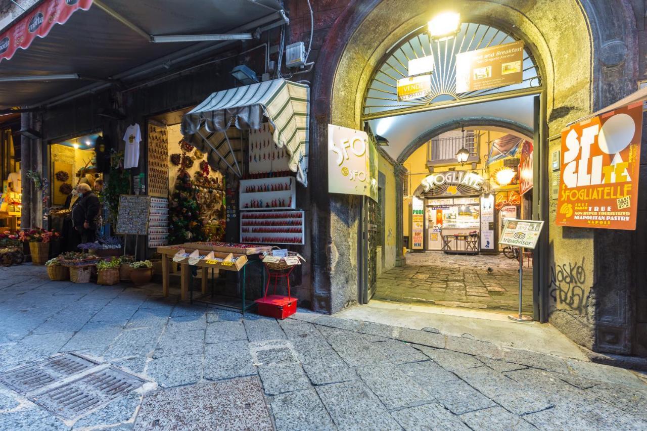 Baubo Sulla Via Dei Presepi By Napoliapartments Екстер'єр фото